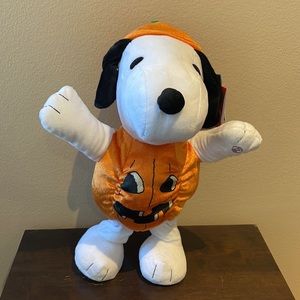 Peanuts Animated Halloween Plush Snoopy Gemmy Pumpkin Sings Dances